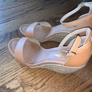 Seychelles neutral Sandals.